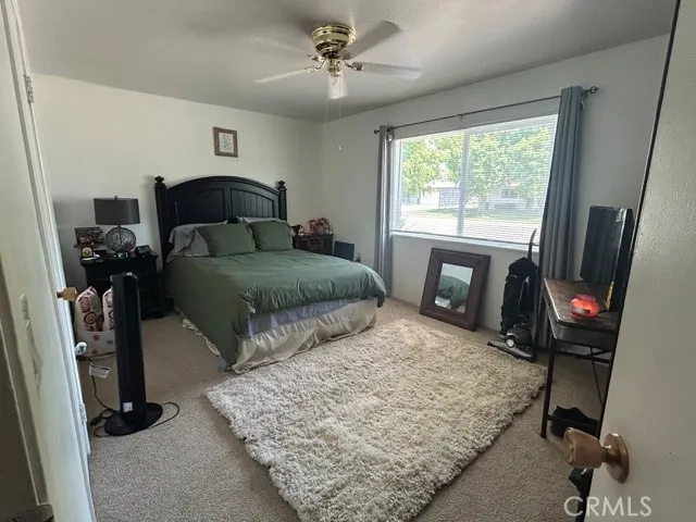 325 Oak Fair, Bakersfield, California 93309