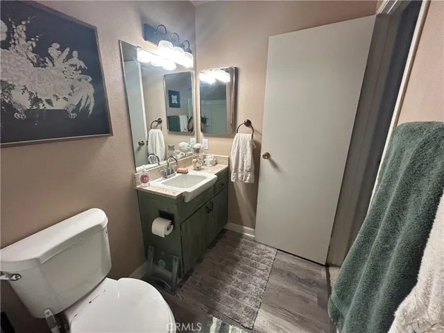 325 Oak Fair, Bakersfield, California 93309
