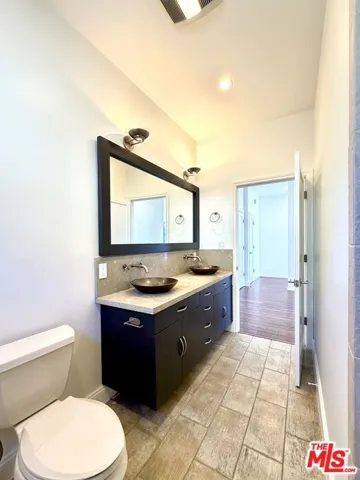 2013 Cyprean Drive, Los Angeles, California 90046