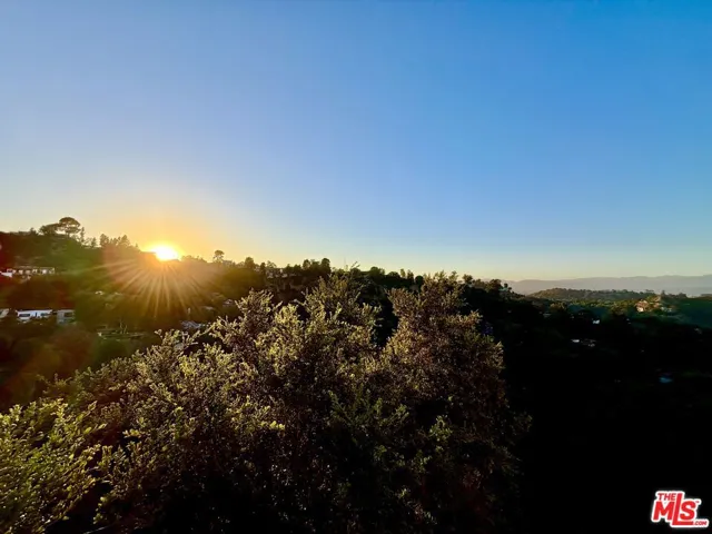 2013 Cyprean Drive, Los Angeles, California 90046