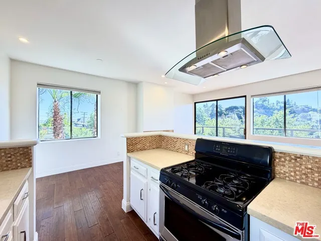 2013 Cyprean Drive, Los Angeles, California 90046