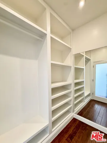 2013 Cyprean Drive, Los Angeles, California 90046
