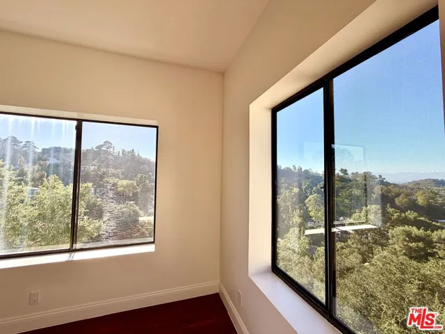 2013 Cyprean Drive, Los Angeles, California 90046