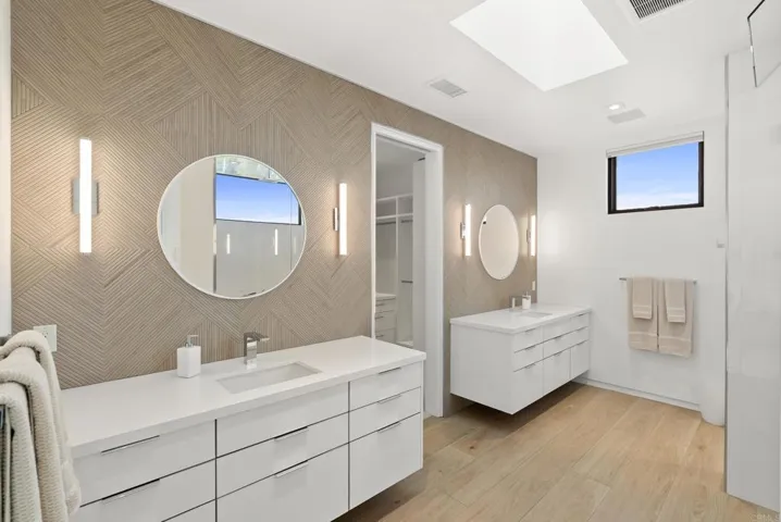 216 Ocean St., Solana Beach, California 92075