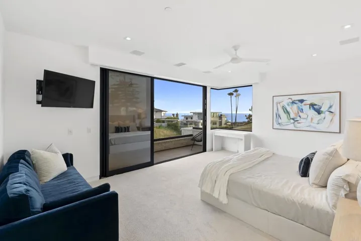 216 Ocean St., Solana Beach, California 92075