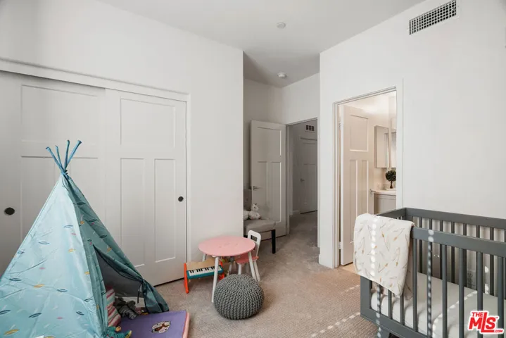592 E Imperial Avenue, El Segundo, California 90245