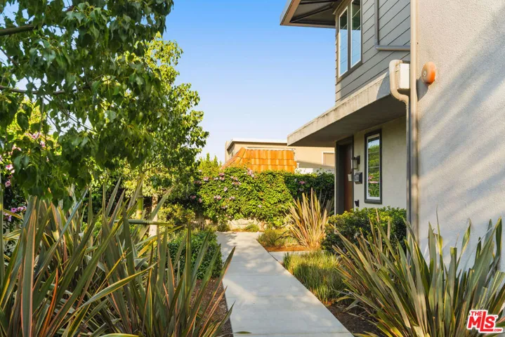 592 E Imperial Avenue, El Segundo, California 90245