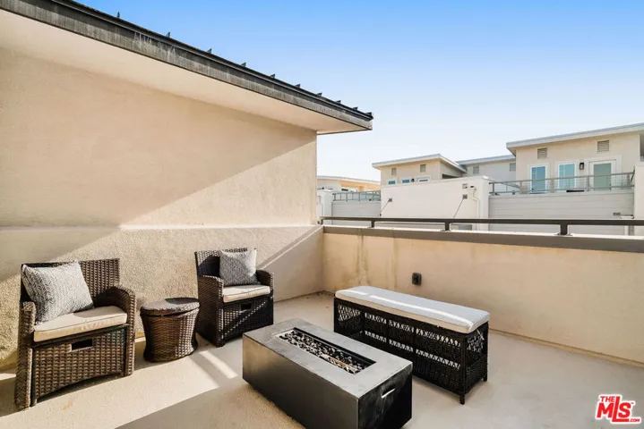 592 E Imperial Avenue, El Segundo, California 90245
