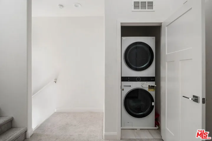 592 E Imperial Avenue, El Segundo, California 90245