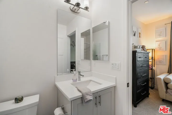 592 E Imperial Avenue, El Segundo, California 90245