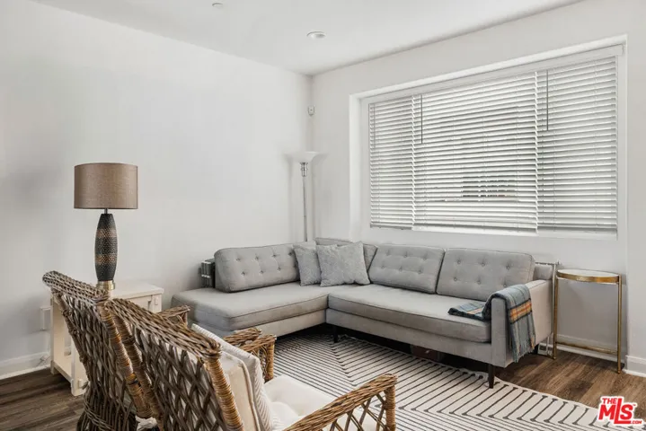 592 E Imperial Avenue, El Segundo, California 90245