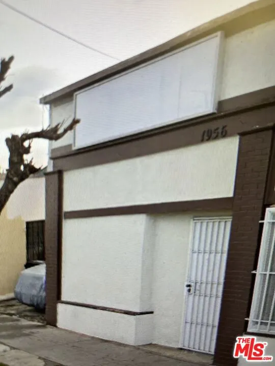 1956 W Jefferson Blvd