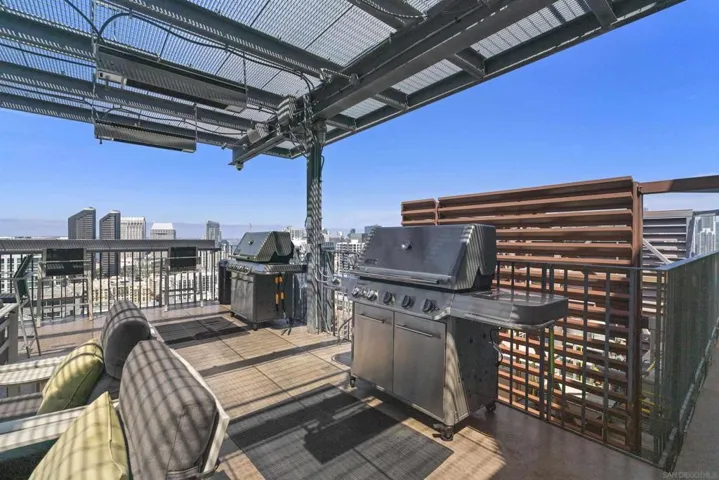 321 10th Ave. 2208, San Diego, California 92101