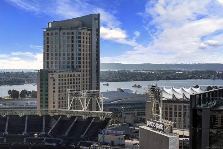 321 10th Ave. 2208, San Diego, California 92101