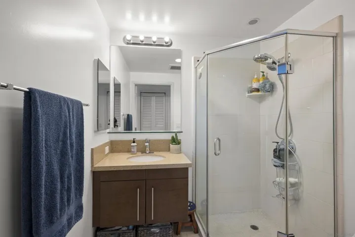 321 10th Ave. 2208, San Diego, California 92101