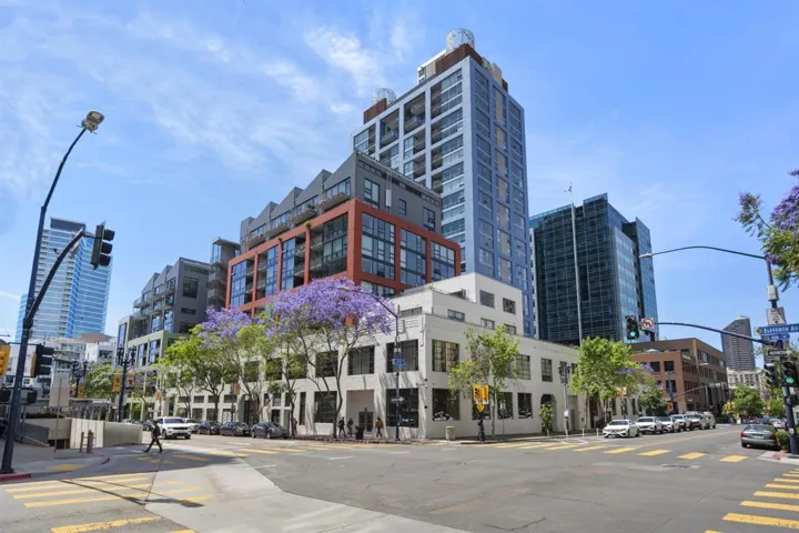 321 10th Ave. 2208, San Diego, California 92101