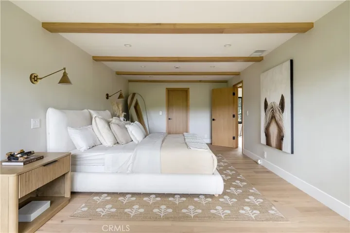 5873 Fairhaven, Woodland Hills, California 91367