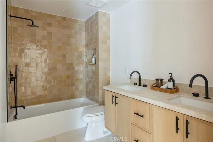 5873 Fairhaven, Woodland Hills, California 91367