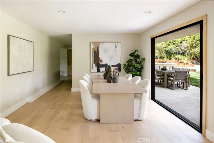 5873 Fairhaven, Woodland Hills, California 91367