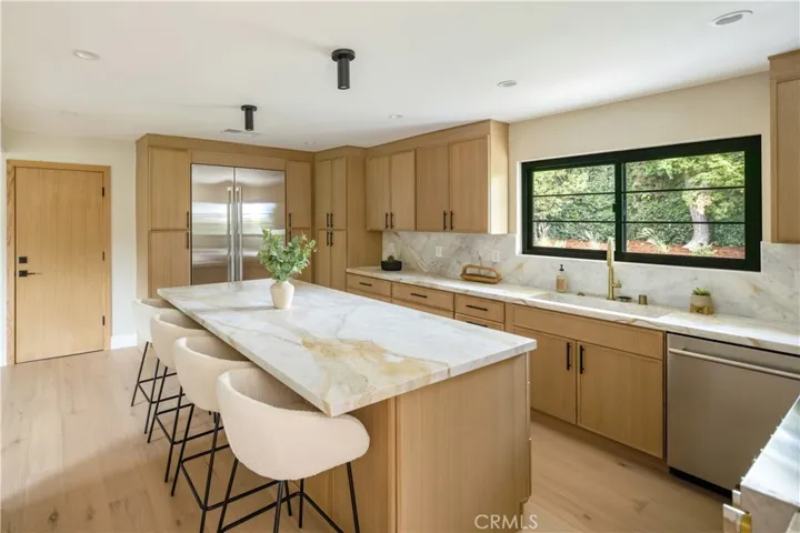 5873 Fairhaven, Woodland Hills, California 91367
