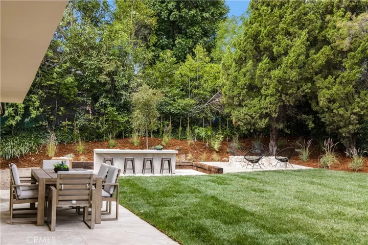 5873 Fairhaven, Woodland Hills, California 91367