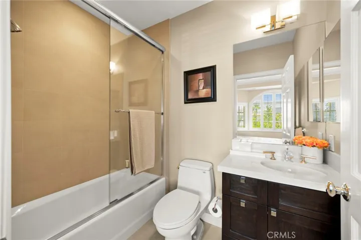 17650 Royce Drive W, Encino, California 91316