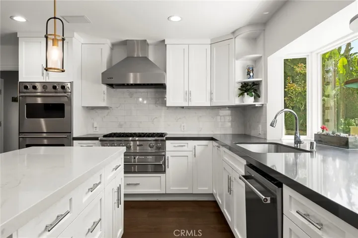 17650 Royce Drive W, Encino, California 91316