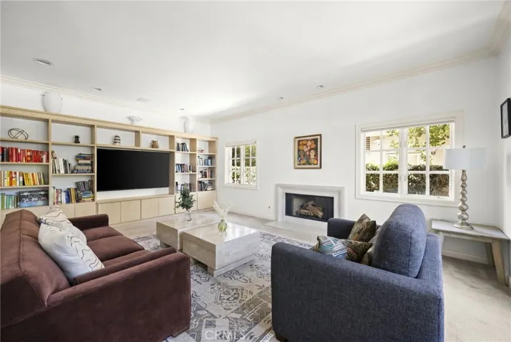 17650 Royce Drive W, Encino, California 91316
