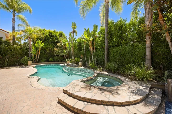 17650 Royce Drive W, Encino, California 91316