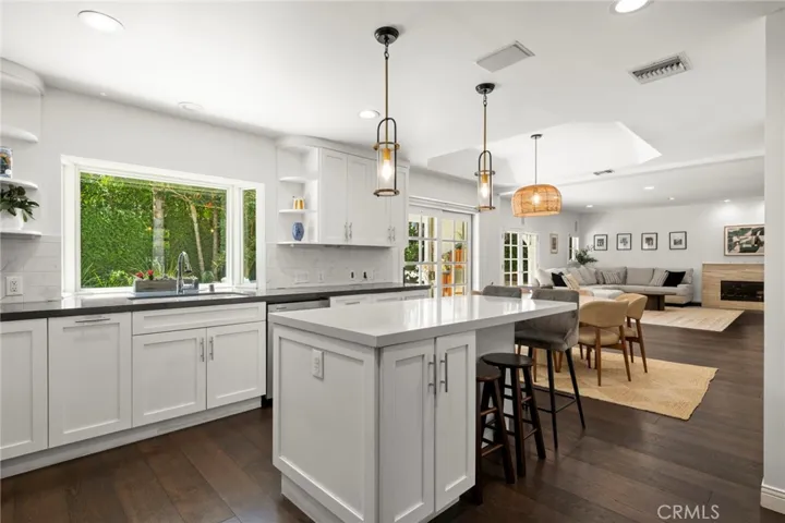 17650 Royce Drive W, Encino, California 91316