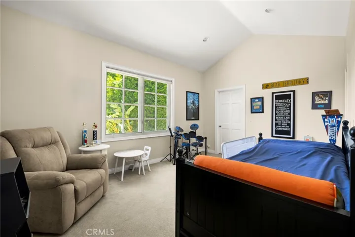 17650 Royce Drive W, Encino, California 91316