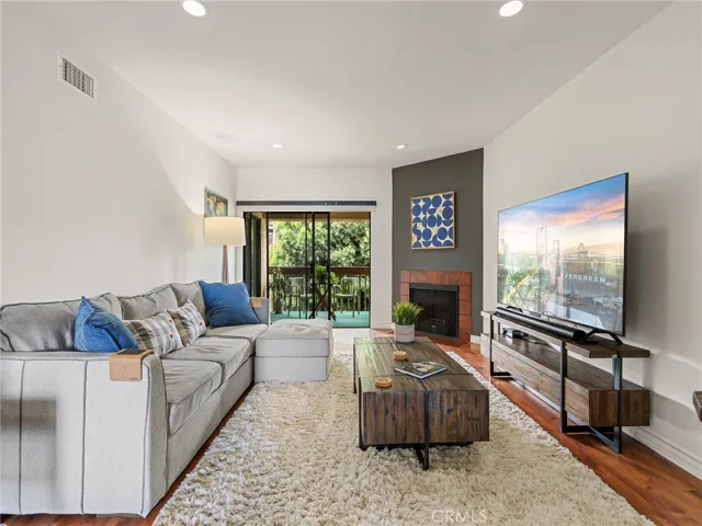 2001 E 21st St 327, Signal Hill, California 90755