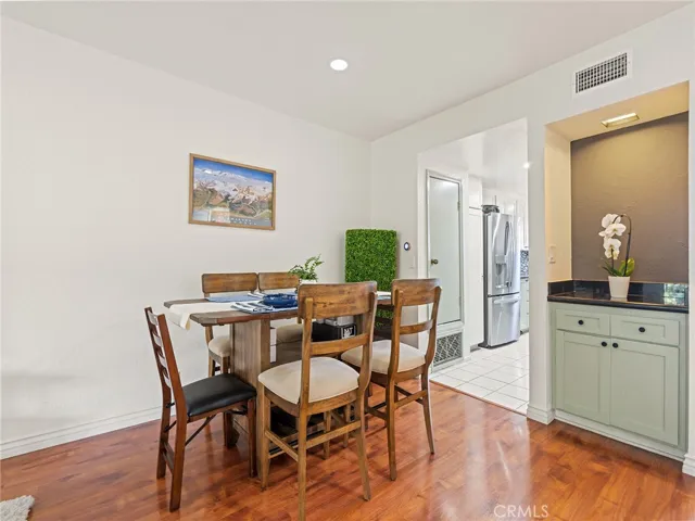 2001 E 21st St 327, Signal Hill, California 90755