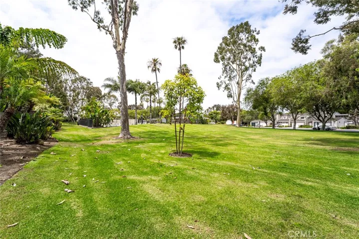 19751 Oceanaire Circle, Huntington Beach, California 92648