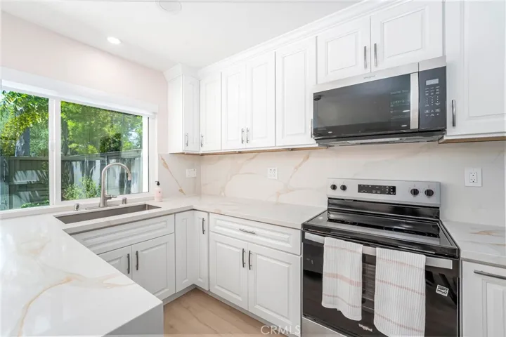 19751 Oceanaire Circle, Huntington Beach, California 92648