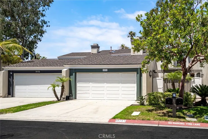 19751 Oceanaire Circle, Huntington Beach, California 92648
