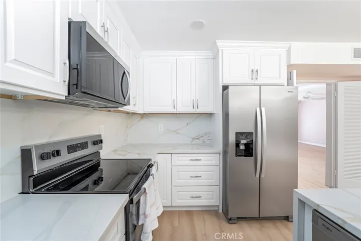 19751 Oceanaire Circle, Huntington Beach, California 92648