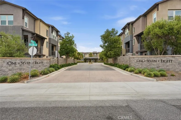 Gated community with pool, dog run, bbq and playground