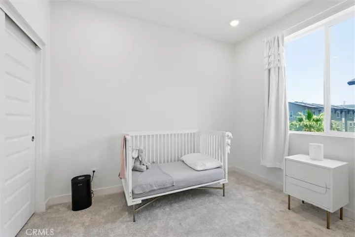 2nd bedroom (all bedrooms on the same floor)