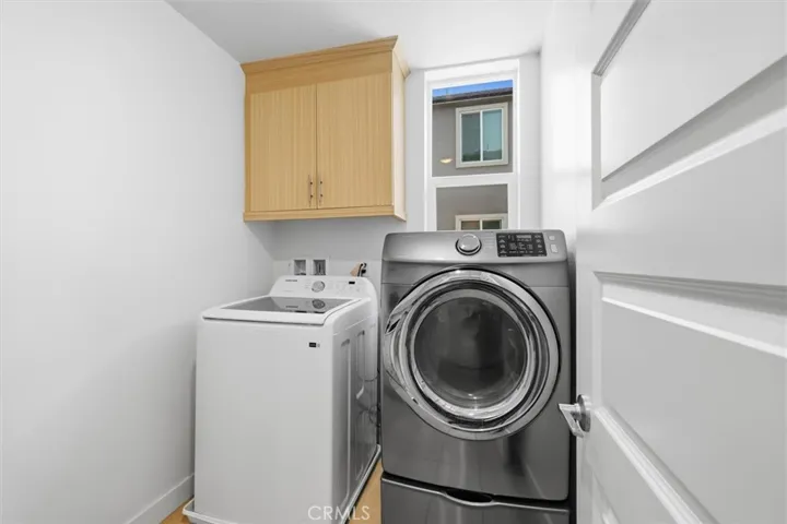 Main level laundry room