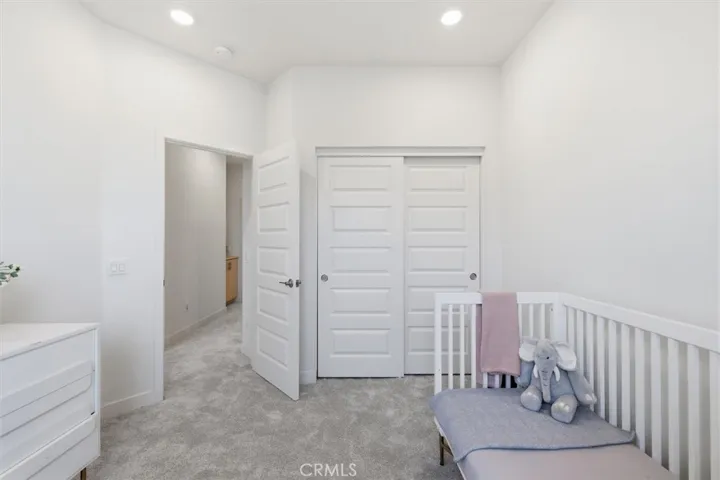 2nd bedroom (all bedrooms on the same floor)