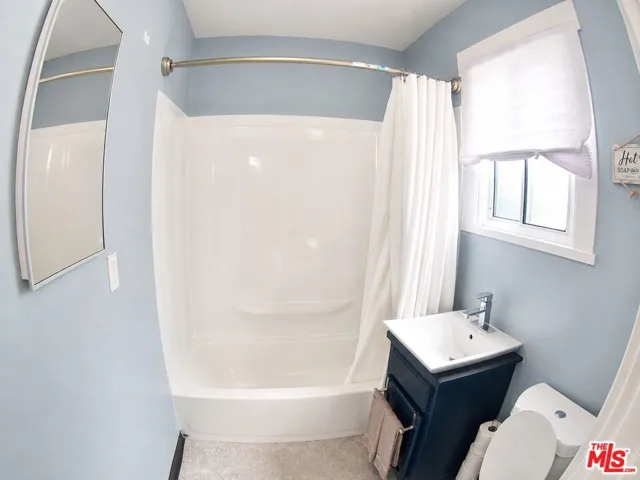 228 W 70th Street, Los Angeles, California 90003