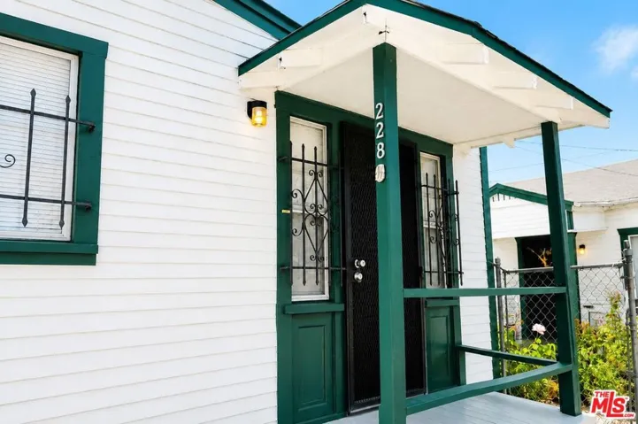 228 W 70th Street, Los Angeles, California 90003