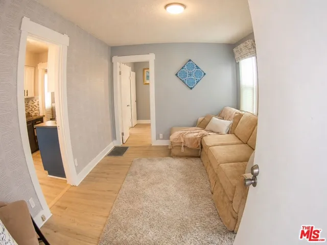 228 W 70th Street, Los Angeles, California 90003