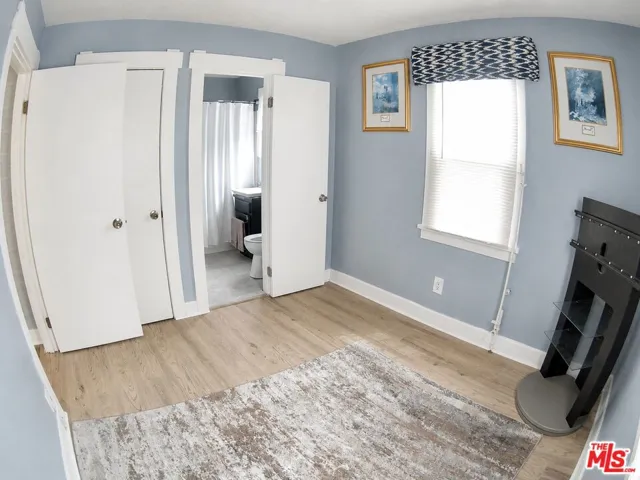 228 W 70th Street, Los Angeles, California 90003