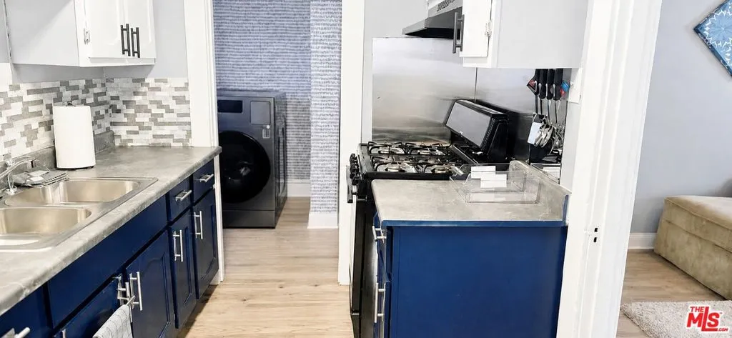 228 W 70th Street, Los Angeles, California 90003