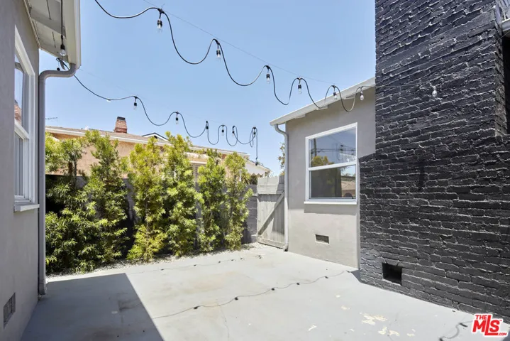 2904 W 81st Street, Inglewood, California 90305