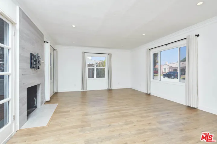 2904 W 81st Street, Inglewood, California 90305