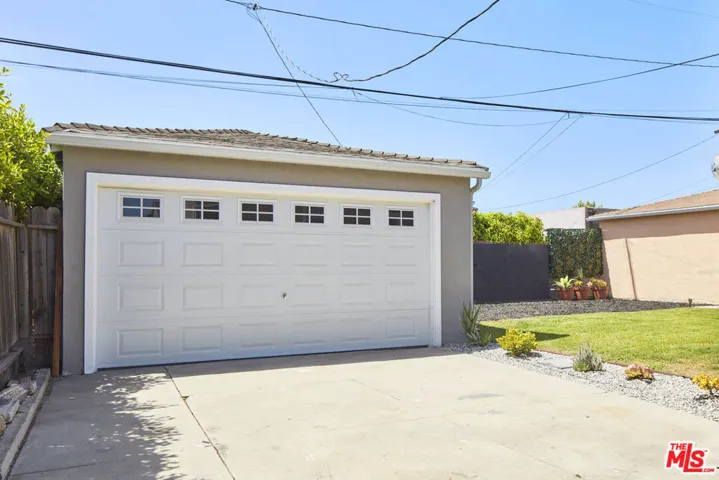 2904 W 81st Street, Inglewood, California 90305
