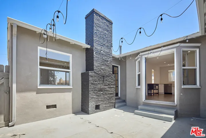 2904 W 81st Street, Inglewood, California 90305